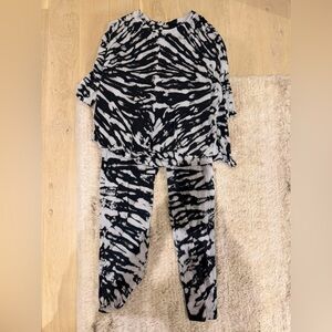 Raquel Allegra Black and White Patterned Set
